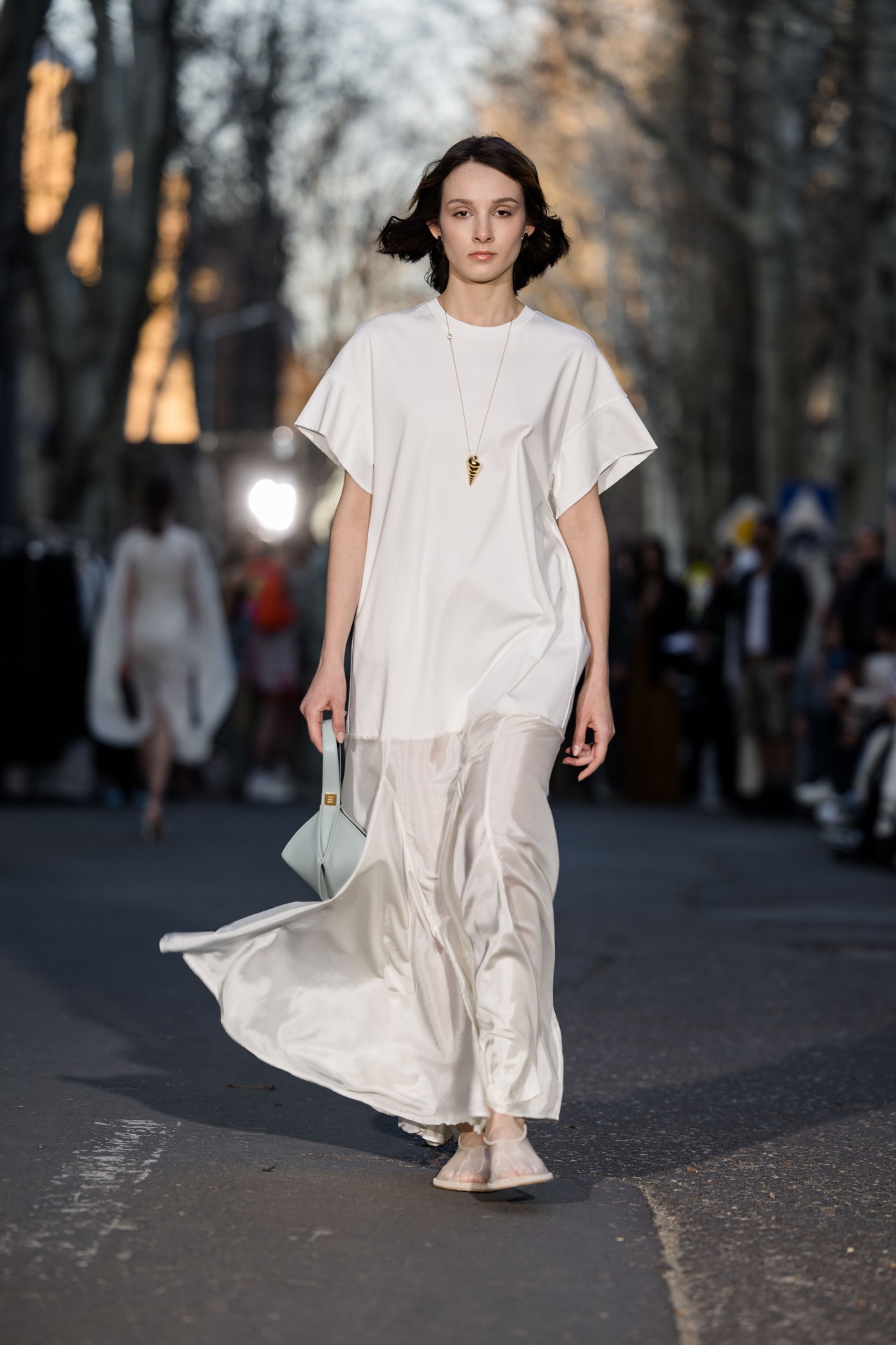 MOLDOVAN BRANDS RUNWAY — DOFAMIN SS25