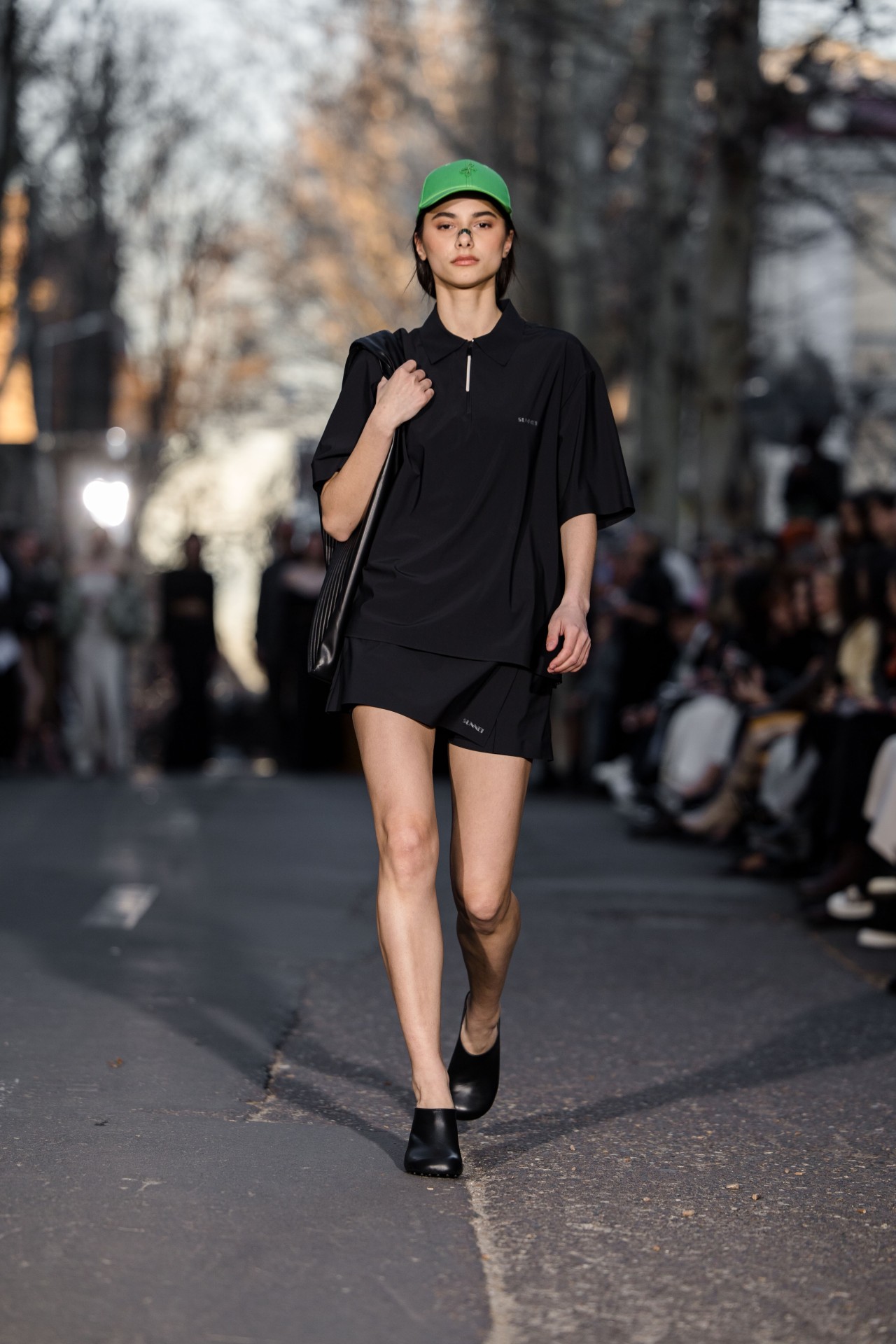 MOLDOVAN BRANDS RUNWAY — DOFAMIN SS25
