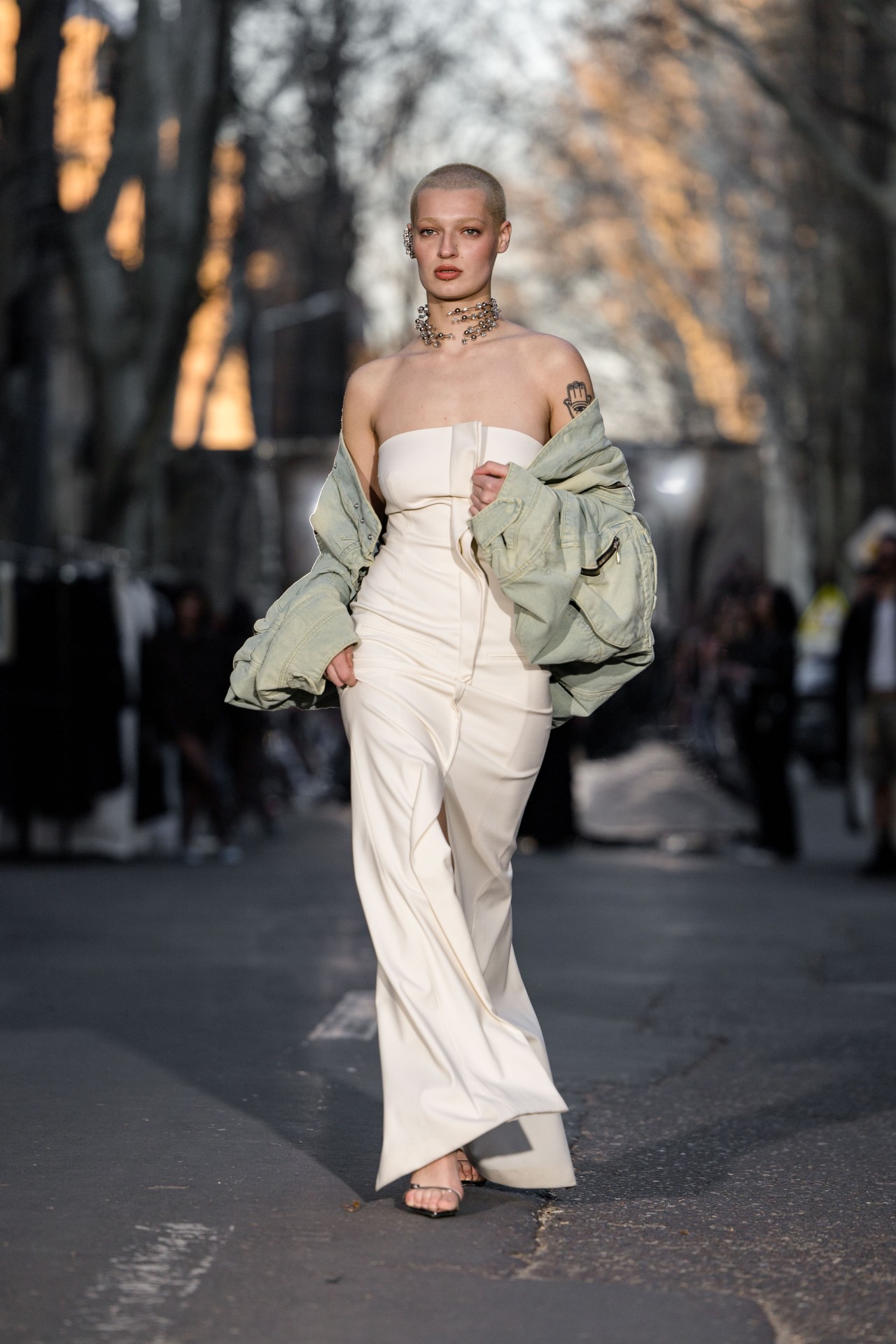 MOLDOVAN BRANDS RUNWAY — DOFAMIN SS25