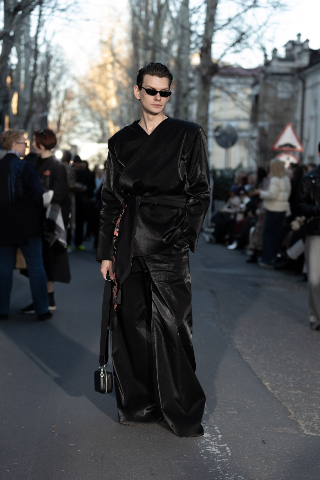 MOLDOVAN BRANDS RUNWAY — DOFAMIN SS25