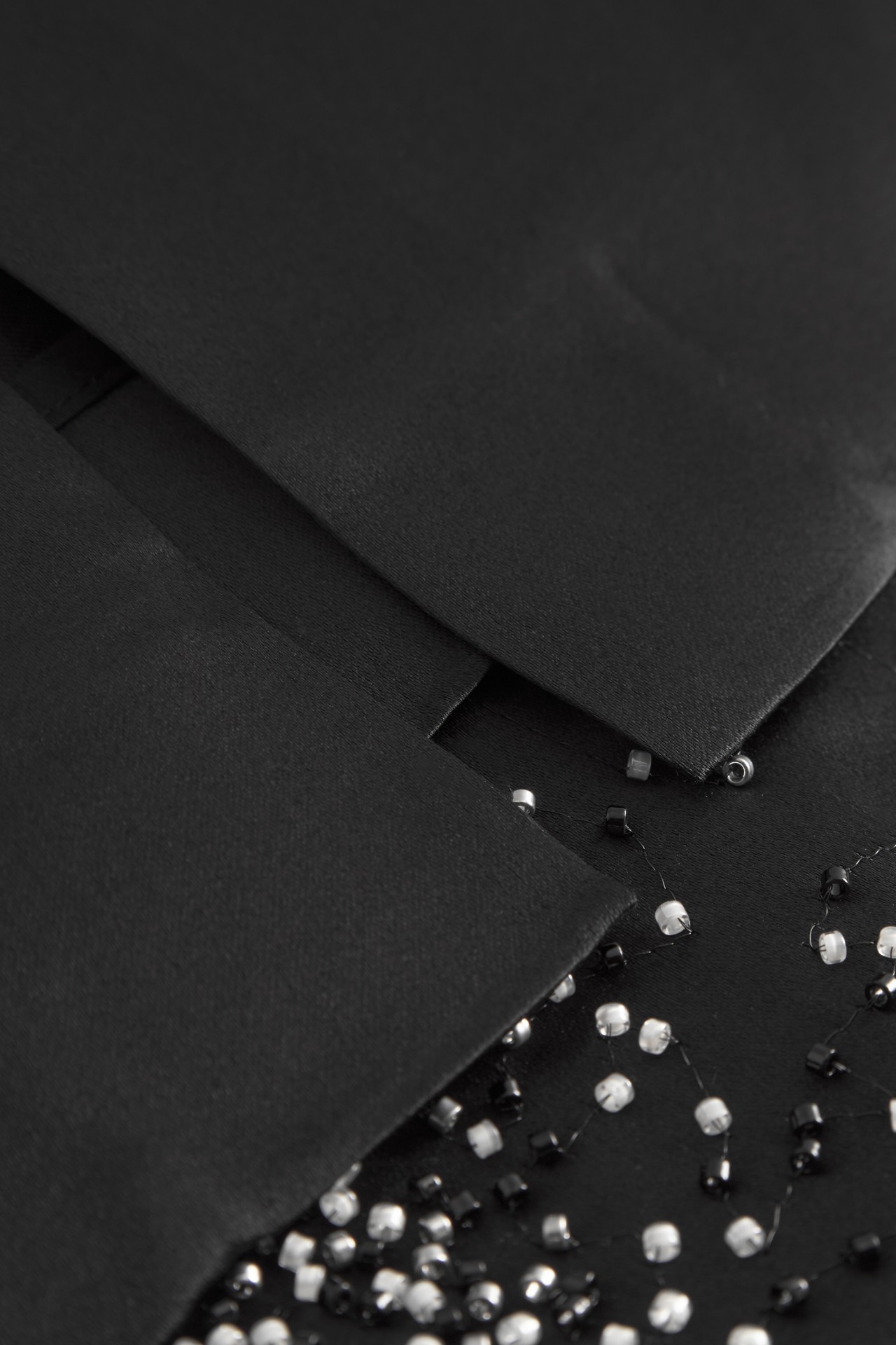 NURI SILK SKIRT IN BLACK