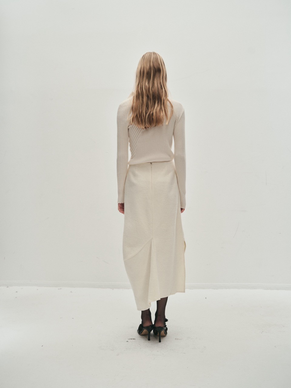 RHEA BOLD SKIRT IN IVORY