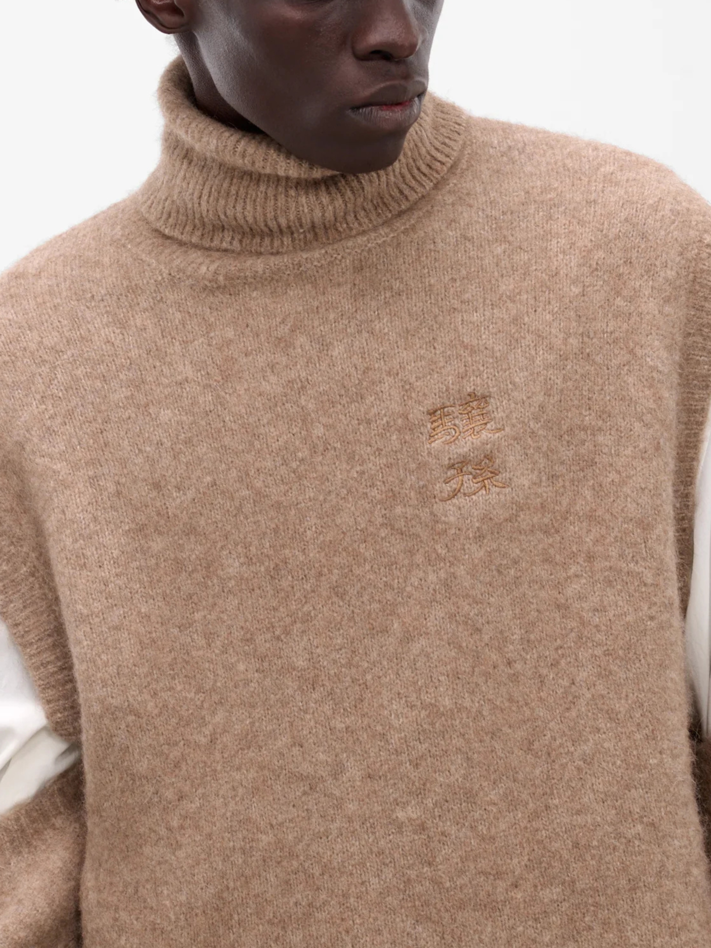 SCARF-SLEEVE SWEATER IN CAMEL