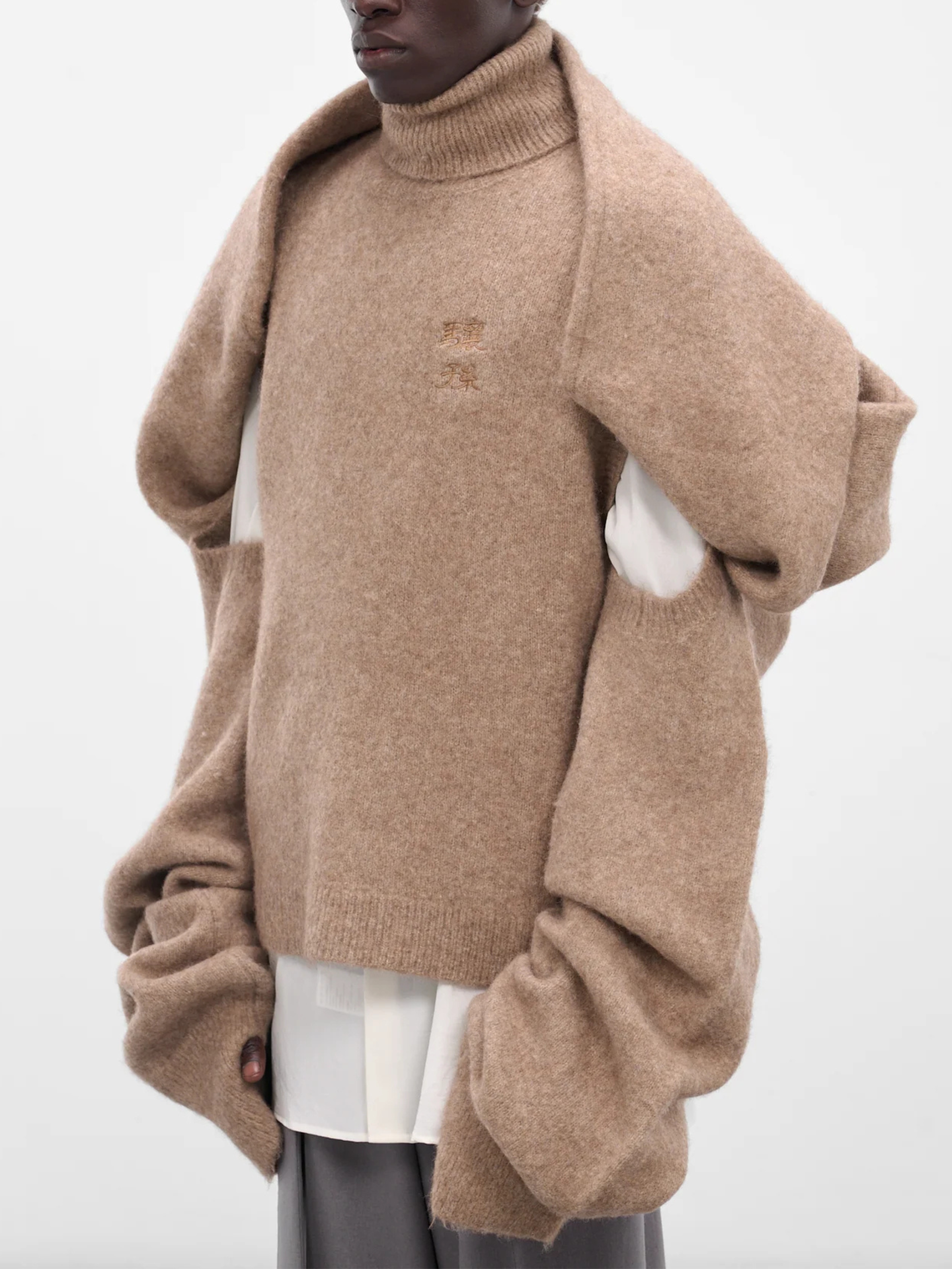 SCARF-SLEEVE SWEATER IN CAMEL