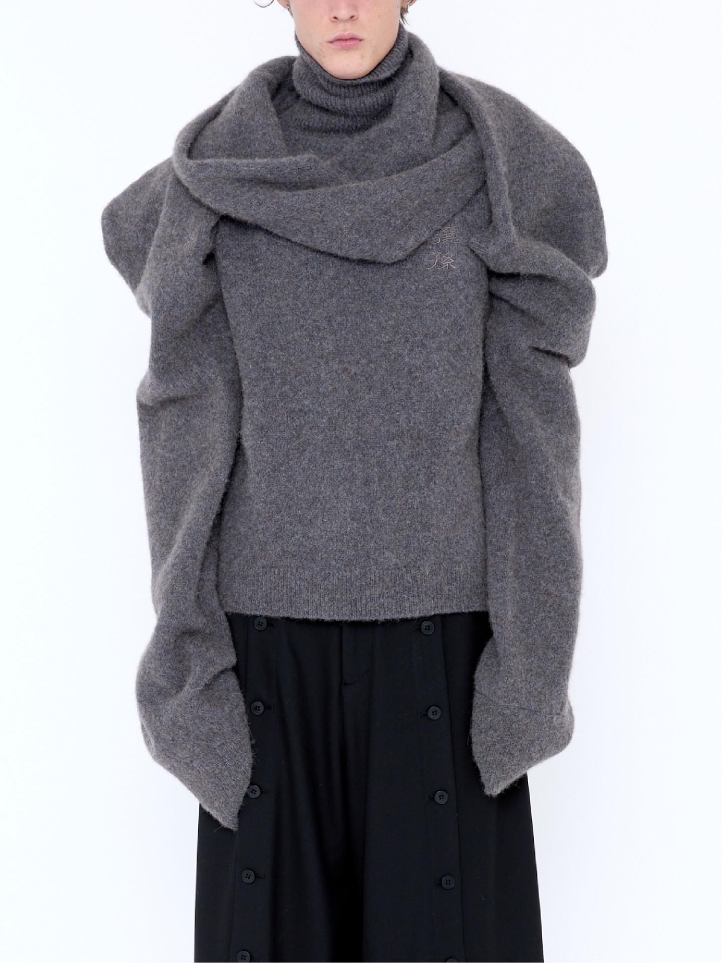 SCARF-SLEEVE SWEATER IN GREY BLUE