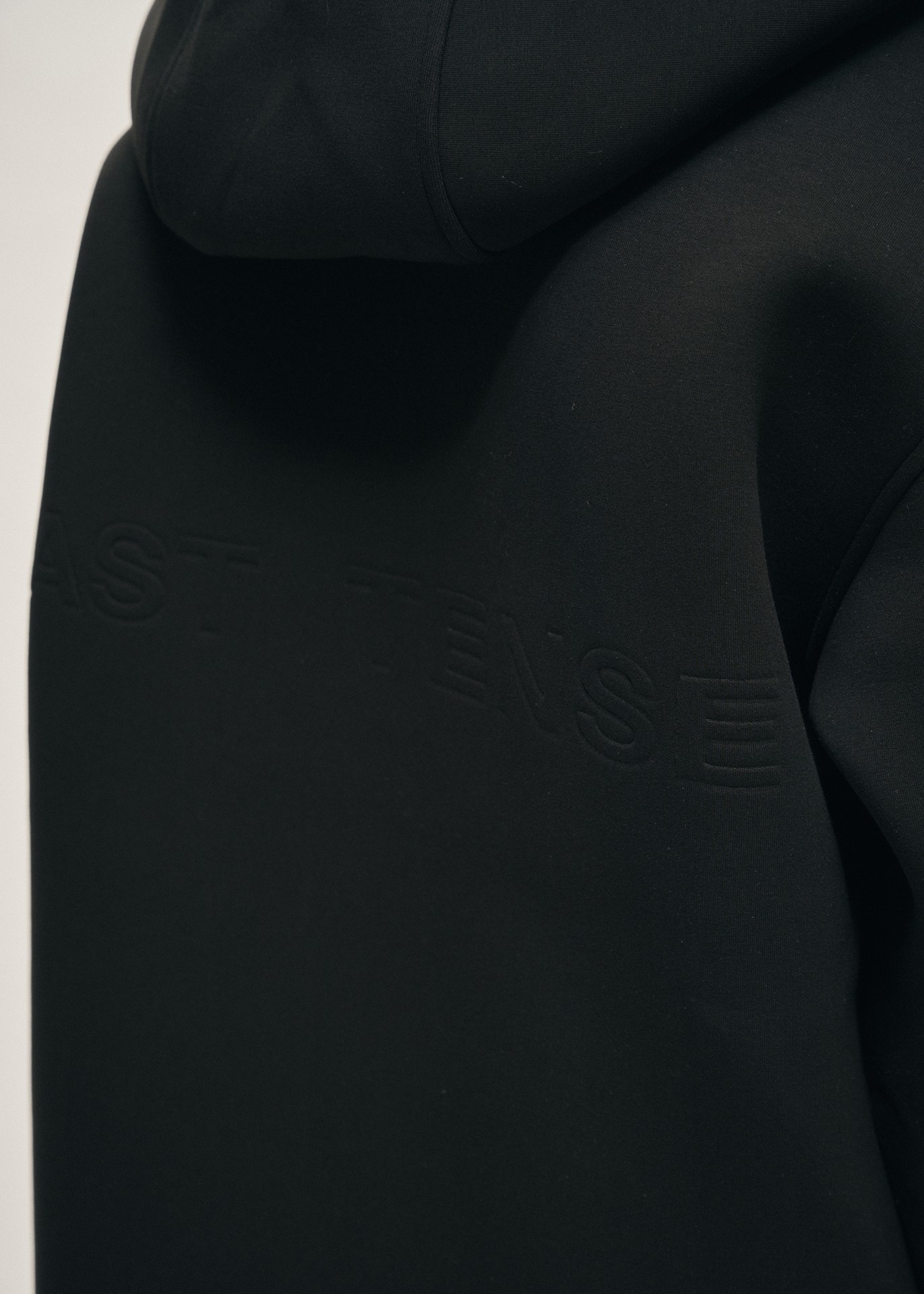 SCUBA HOODED SWEATSHIRT BLACK