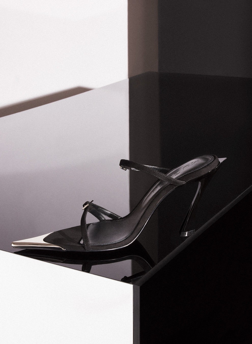 BLACK SUEDE FANG 95 SANDALS