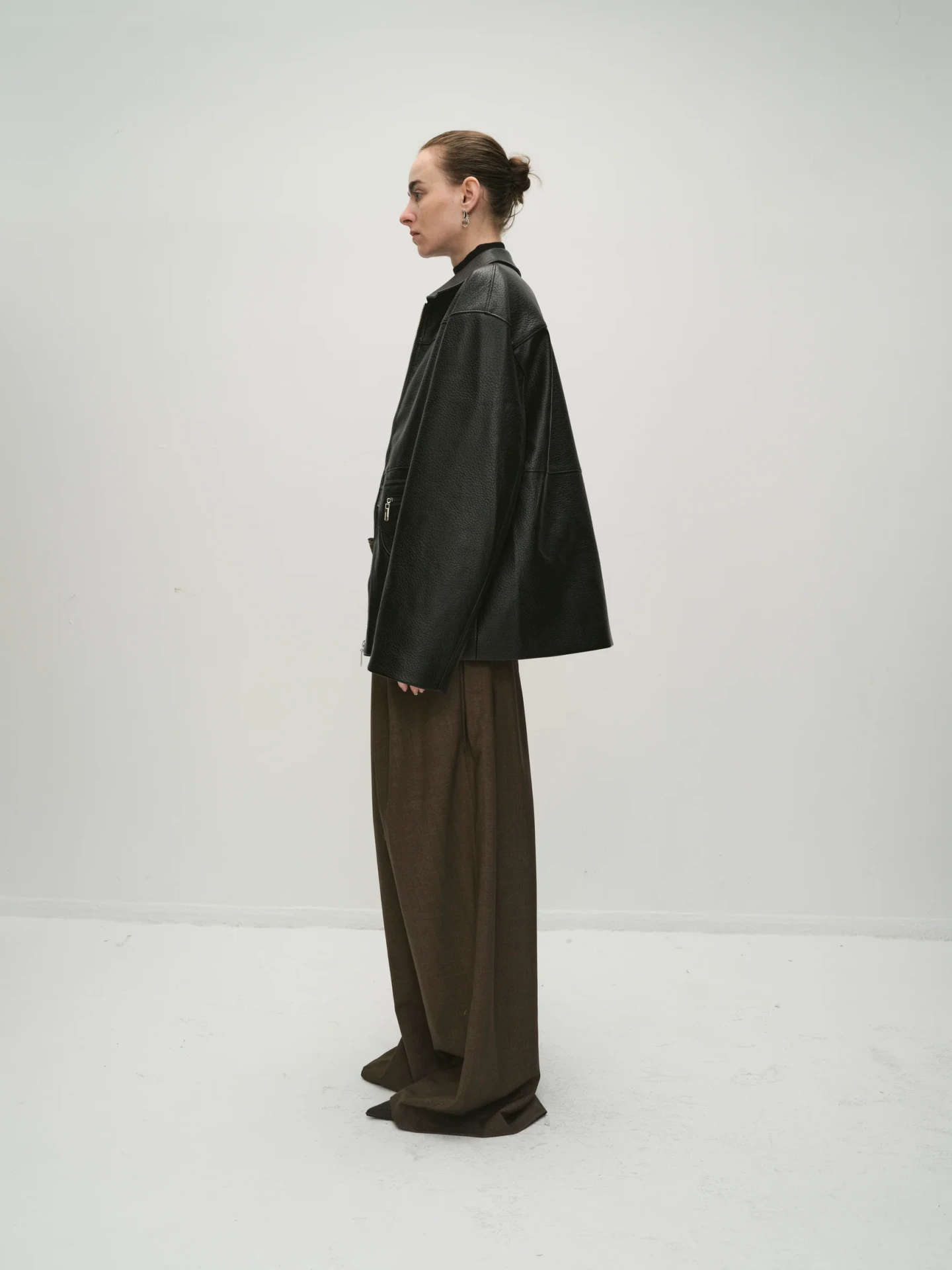 TATANIA GATHERED TROUSERS IN BROWN