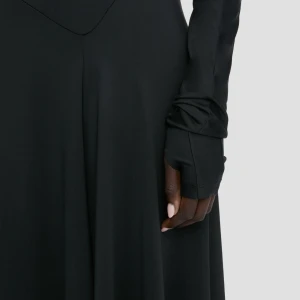 LONG SLEEVE MIDI DRESS IN BLACK