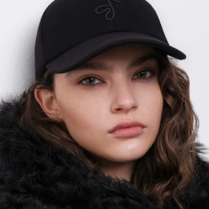 BASEBALL CAP IN BLACK