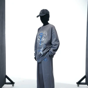 SWEATSHIRT “HEARTBREAKER” IN GREY