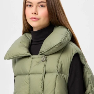 COZY CLOUD VEST OLIVE GREEN