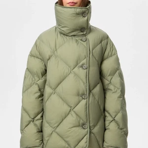 PUFFER JACKET OLIVE GREEN