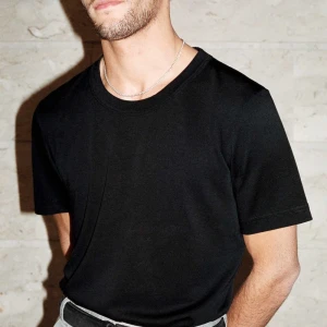 HEAVYWEIGHT T-SHIRT BLACK