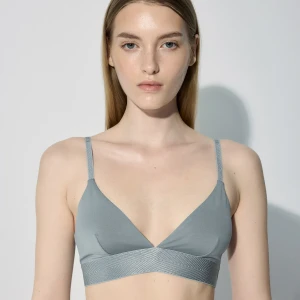 W-TRIANGLE BRALETTE CEMENT