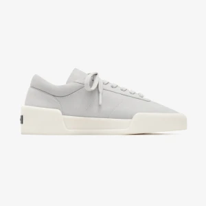 AEROBIC LOW IN LIGHT GREY