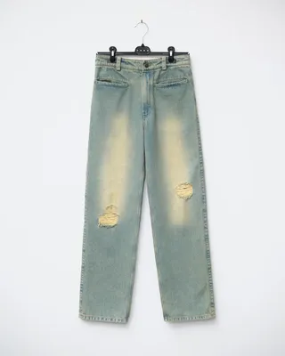 DISTRESSED BAGGY JEANS