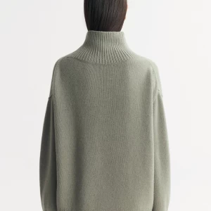 BF TURTLENECK GREEN