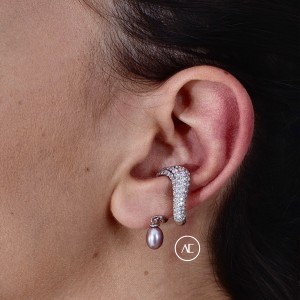ENCRUSTED PEARL CHARM ALIEN EAR CUFF