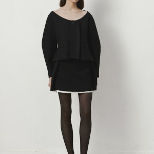 'INGLE' JACKET IN BLACK 