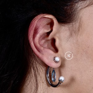 PEARL FANTASY CLEAR DRIP EARRING SINGLE IN SILVER