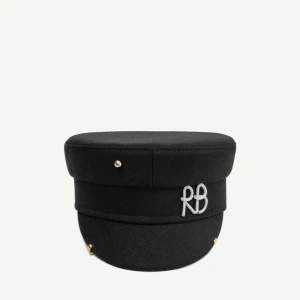PIERCED BAKER BOY CAP IN BLACK