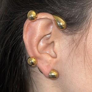 SERTI EARRINGS IN GOLD
