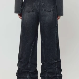 AVAVAV SMOCK DETAILED JEANS IN WASHED BLACK