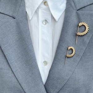 SPIKELET LARGE BROOCH IN GOLD