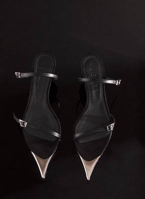 BLACK SUEDE FANG 95 SANDALS