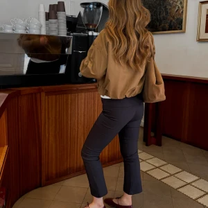 SWAY LEATHER BALLET FLATS IN BURGUNDY