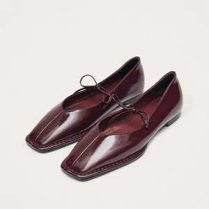 SWAY LEATHER BALLET FLATS IN BURGUNDY