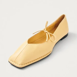 SWAY LEATHER BALLET FLATS IN VANILLA
