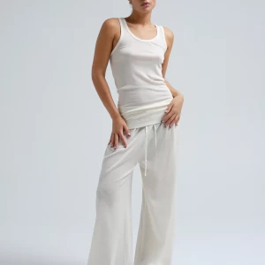 WOOLEN ISA IN OFF WHITE