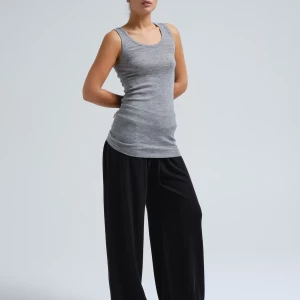 WOOLEN ISA IN GREY MELANGE