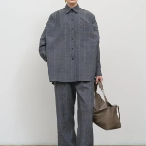 ZIP SHOULDER BAG BEIGE