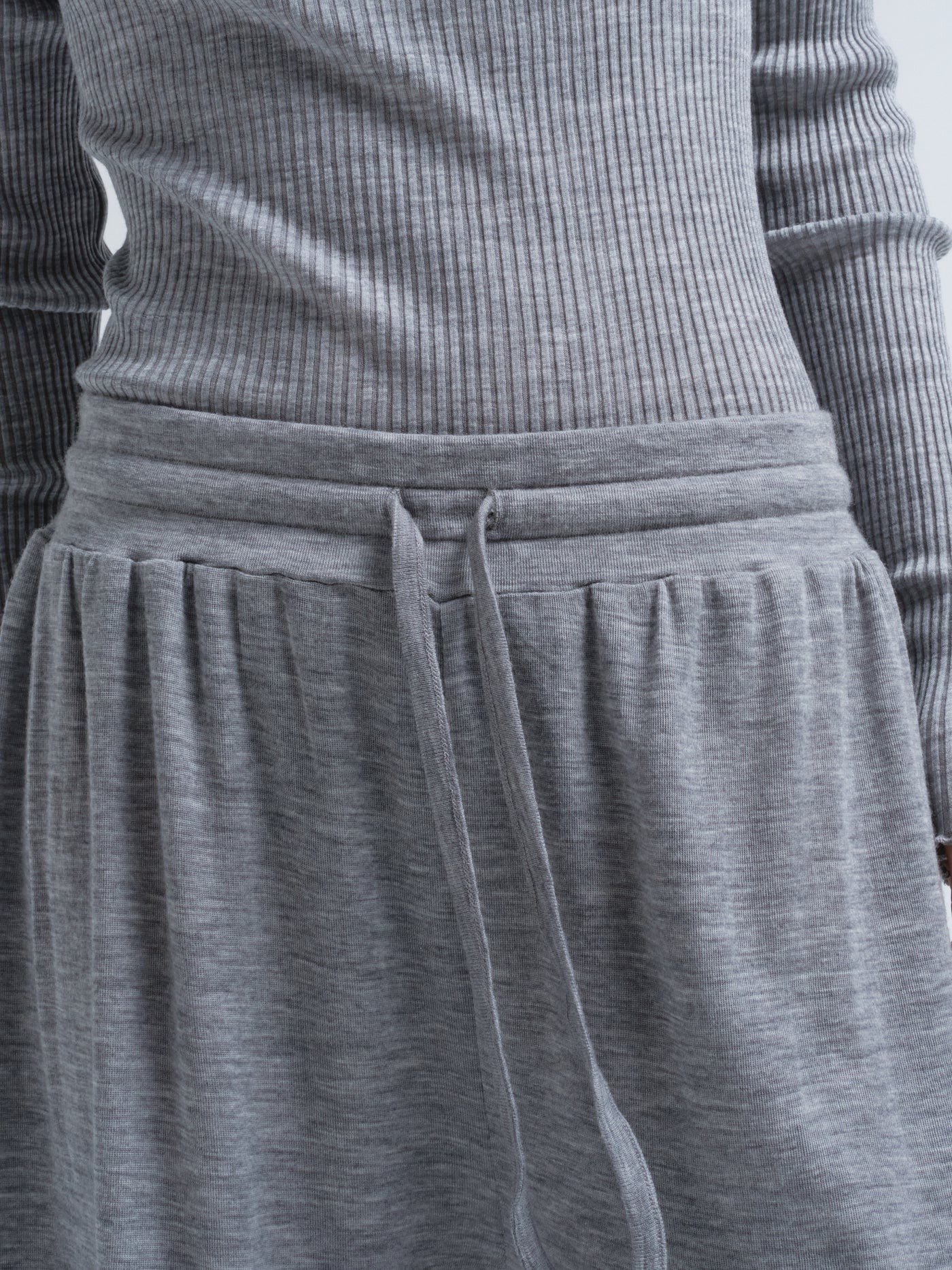 WOLLEN BARBERA IN GREY MELANGE